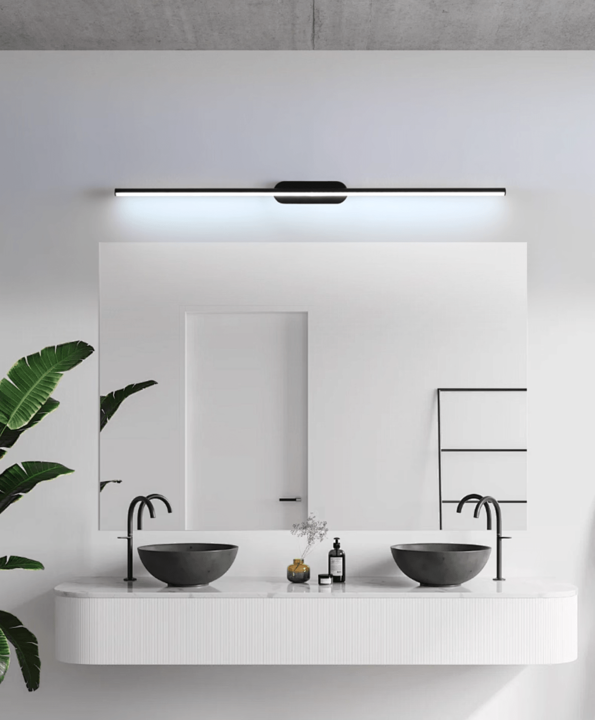 Lineora Wall Lamp