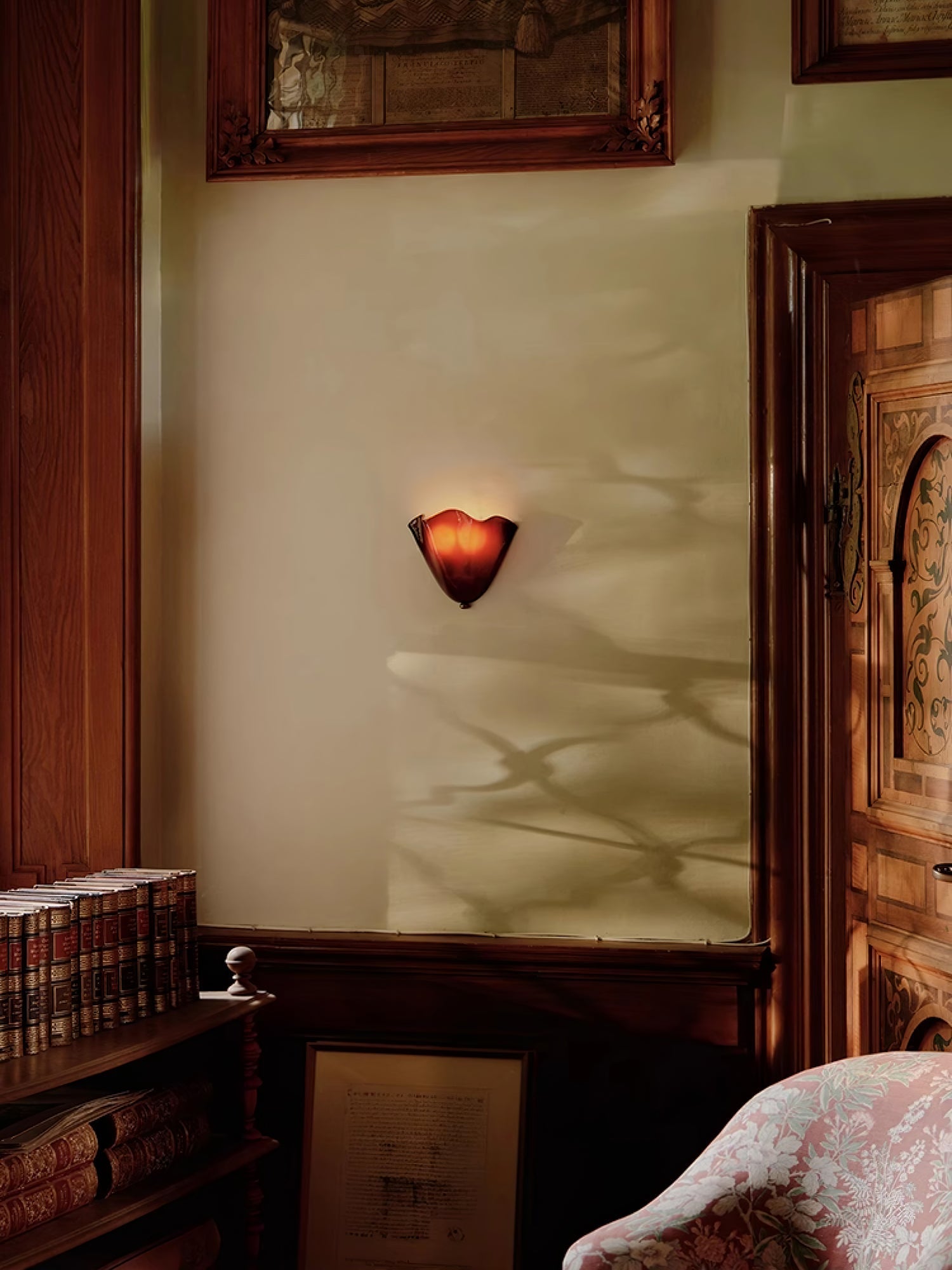 Petalia Wall Light
