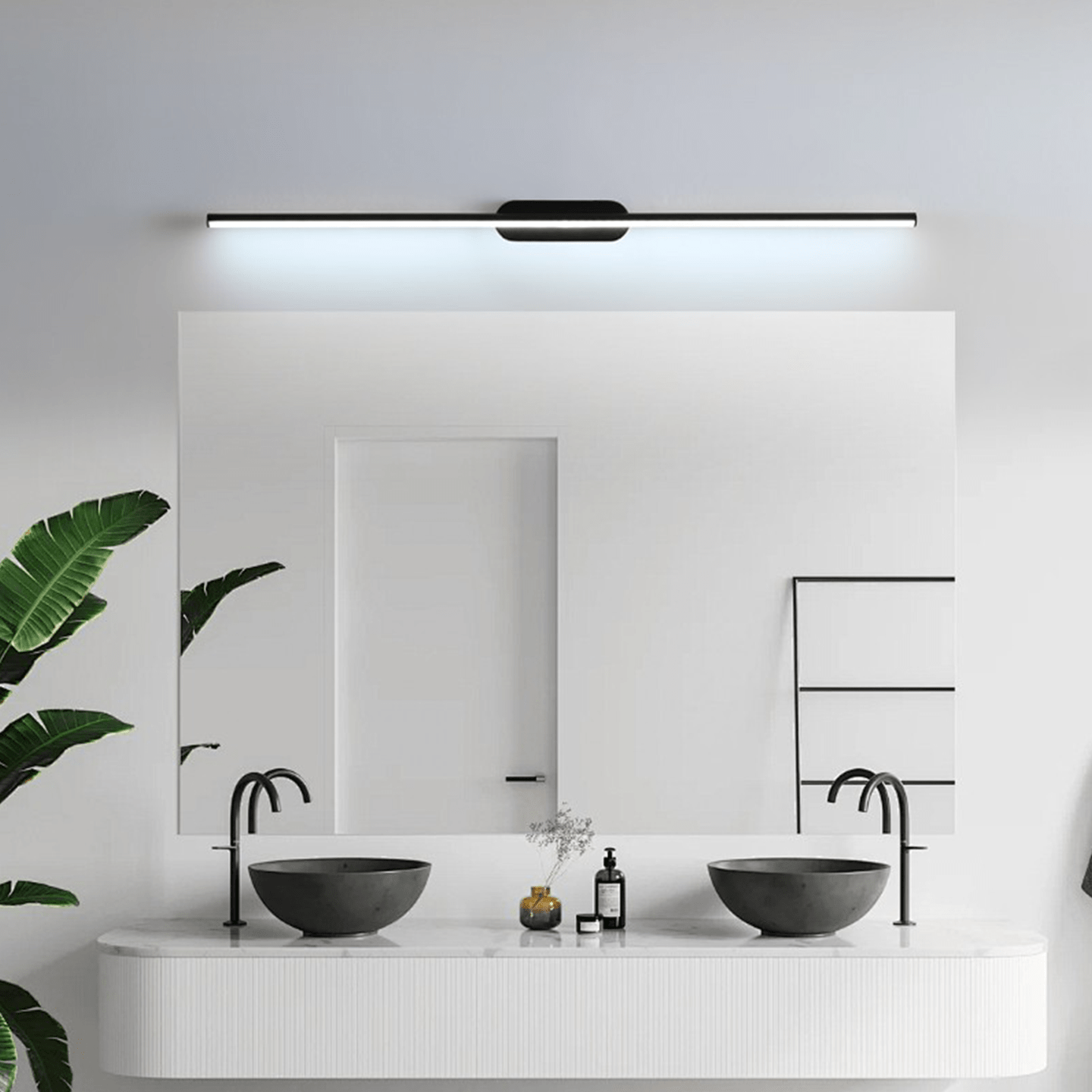 Lineora Wall Lamp