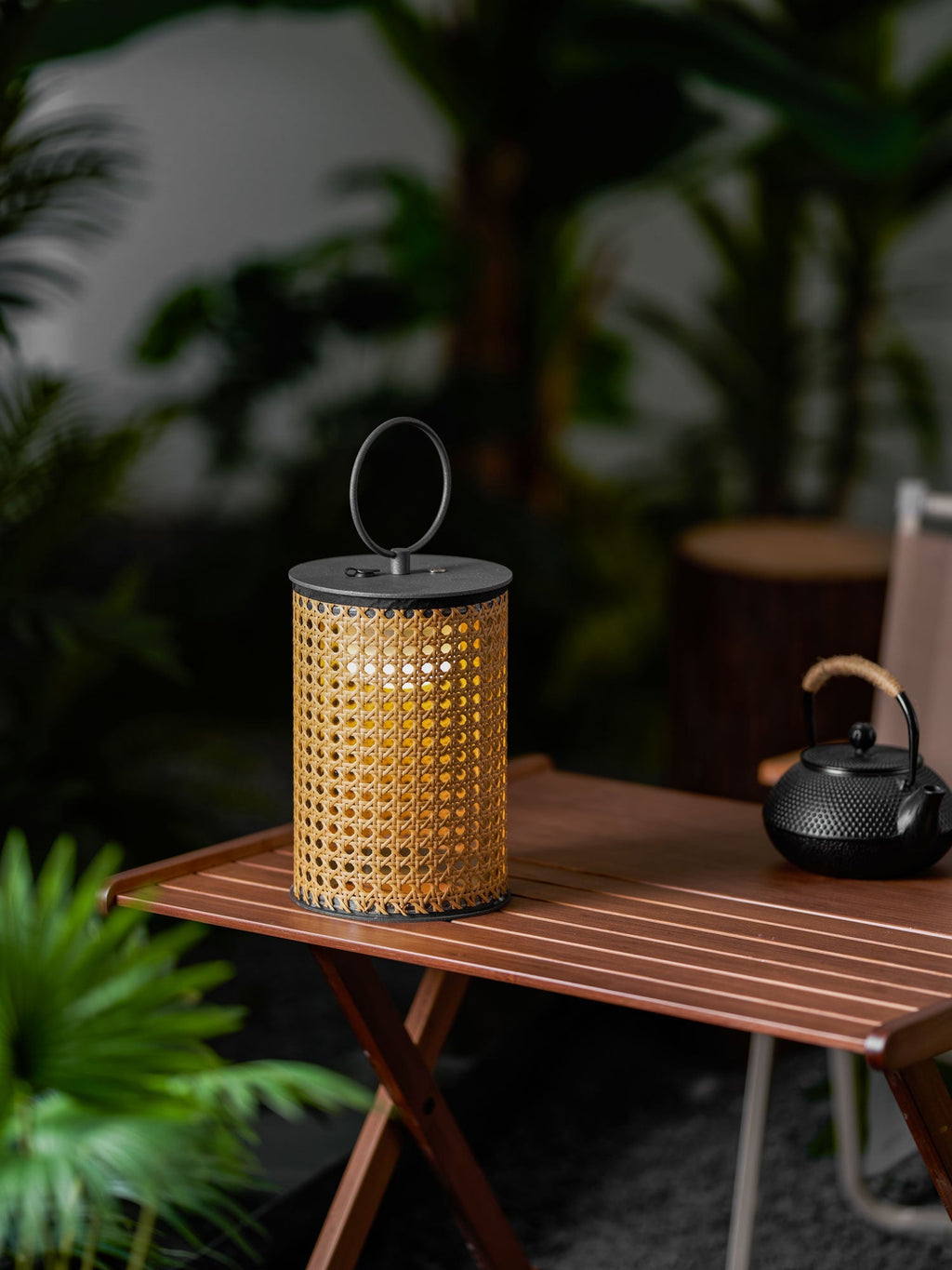 Arlette Solar Outdoor Lantern Lamp