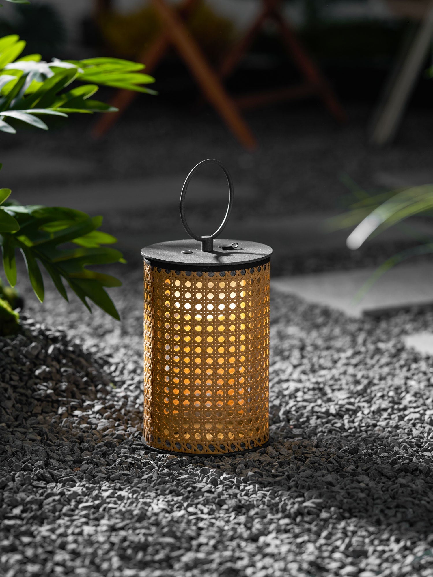 Arlette Solar Outdoor Lantern Lamp