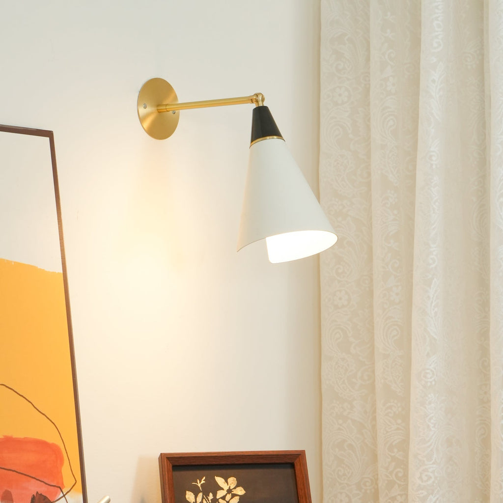 Petite Magari Bracket light Wall Lamp
