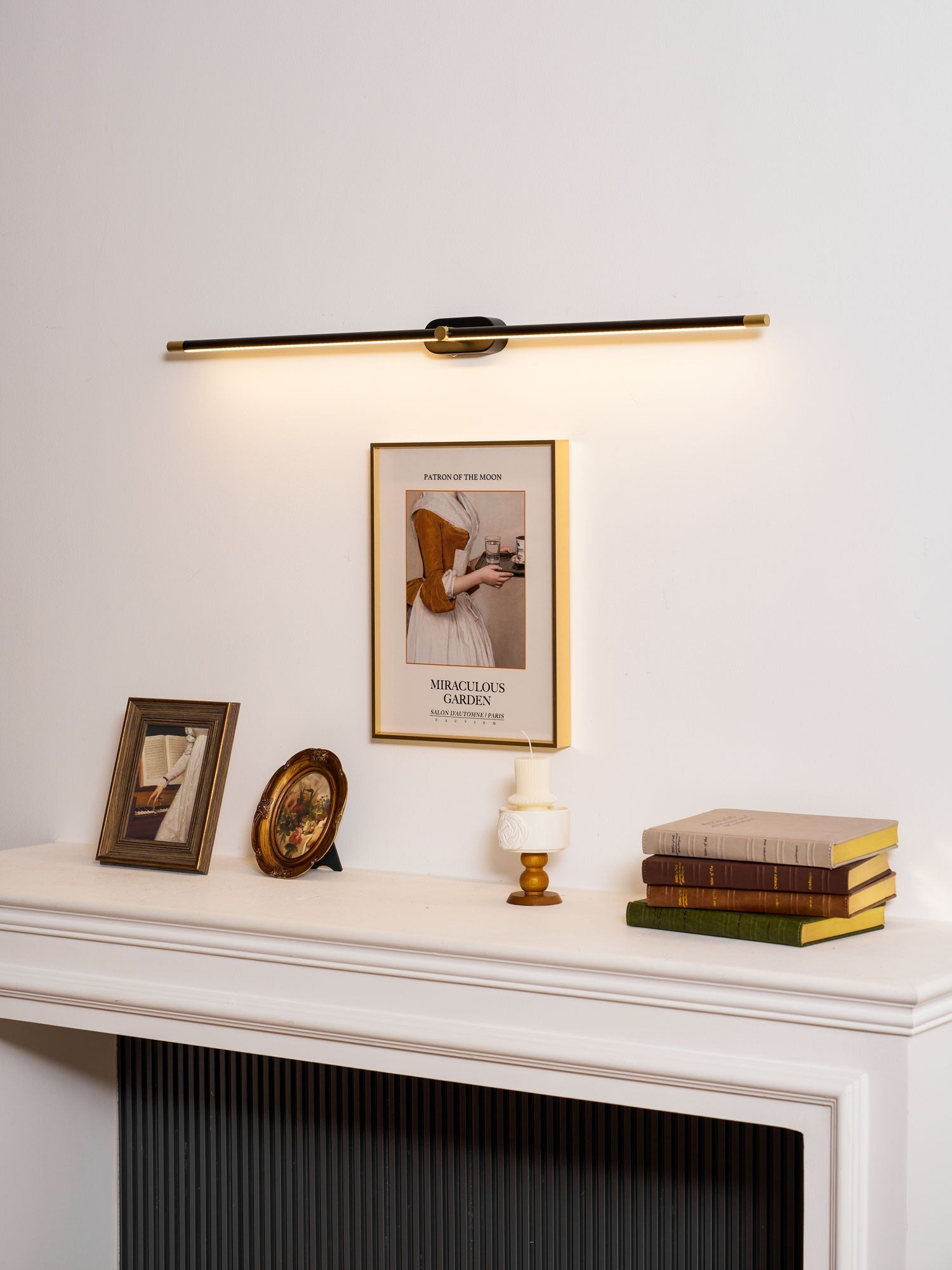 Minimalist Linear Rechargeable Wall Lamp