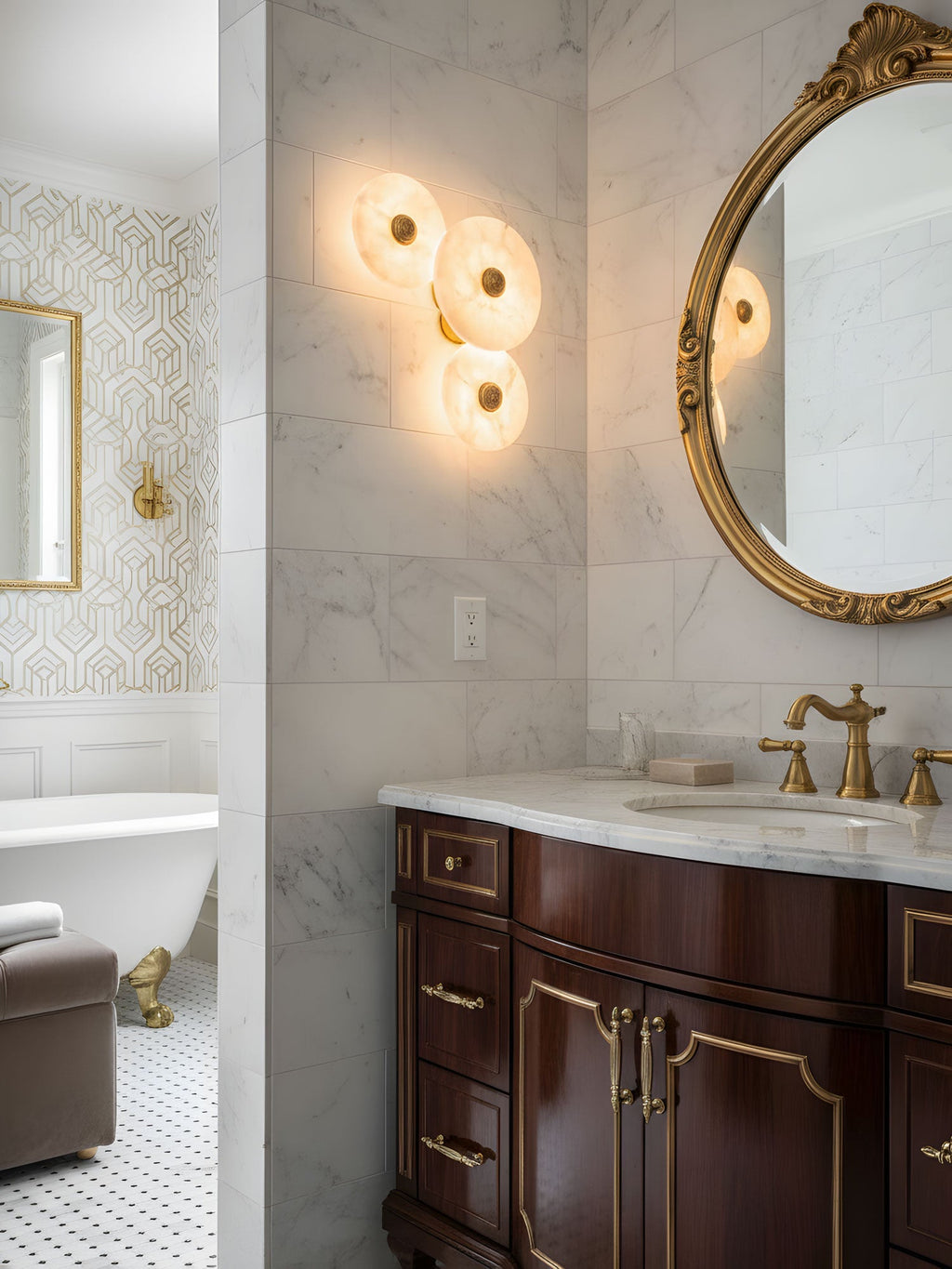 Nayra Alabaster Wall Lamp