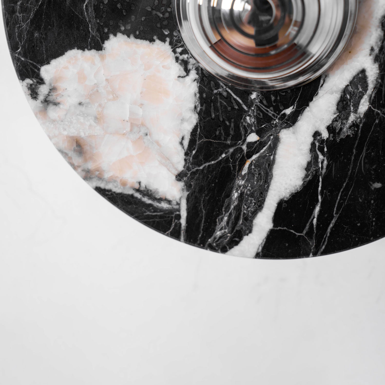 Noireon Wall Sconce