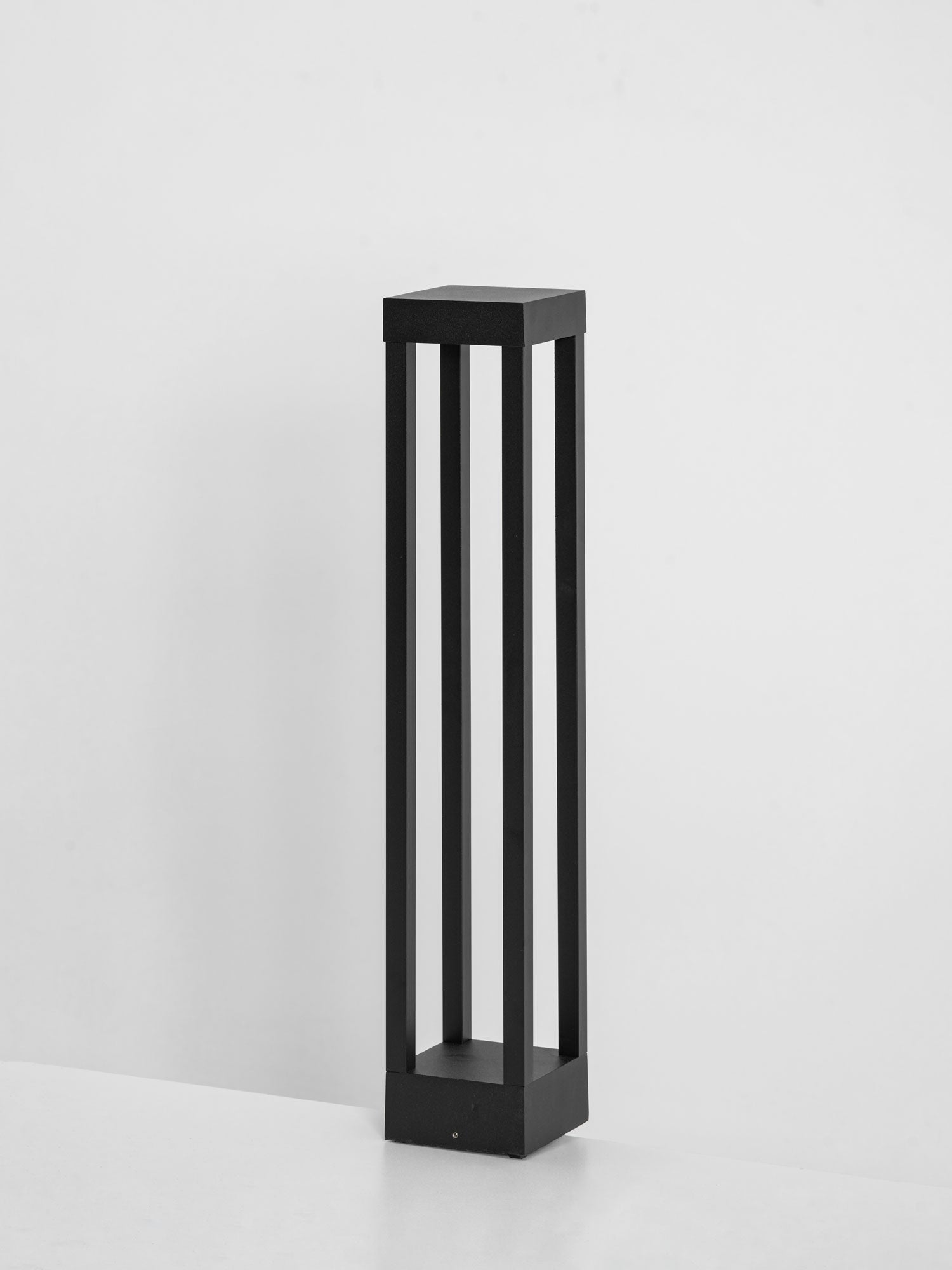Obsidian Post Outdoor Light