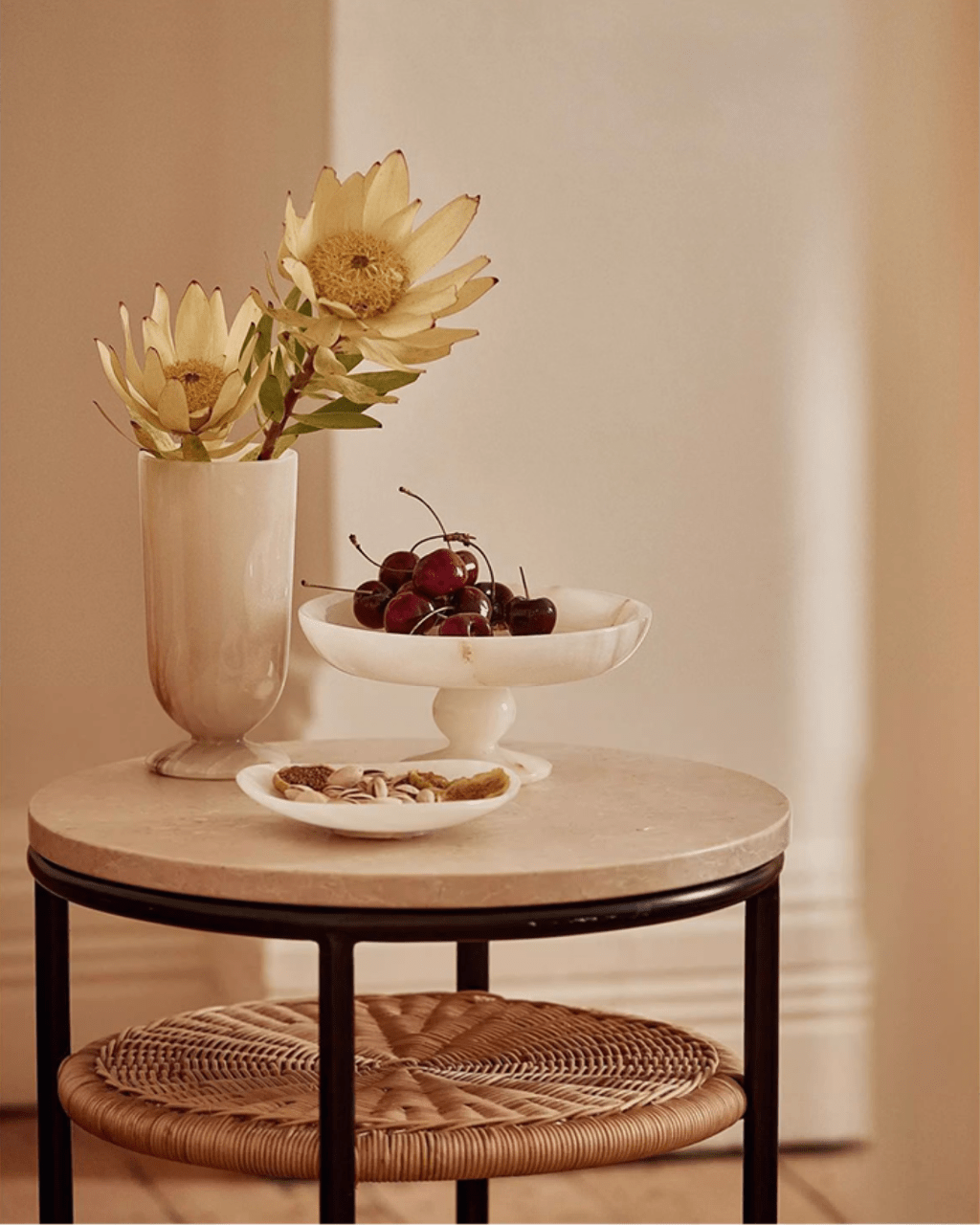 Petra Pedestal Bowl Storage Tray