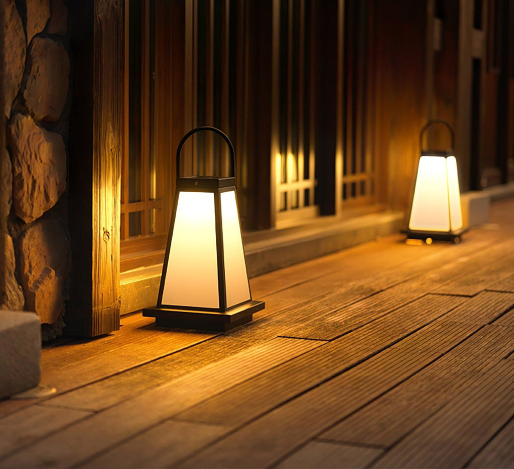 Roam Lantern Garden Architectural light Outdoor Lamp