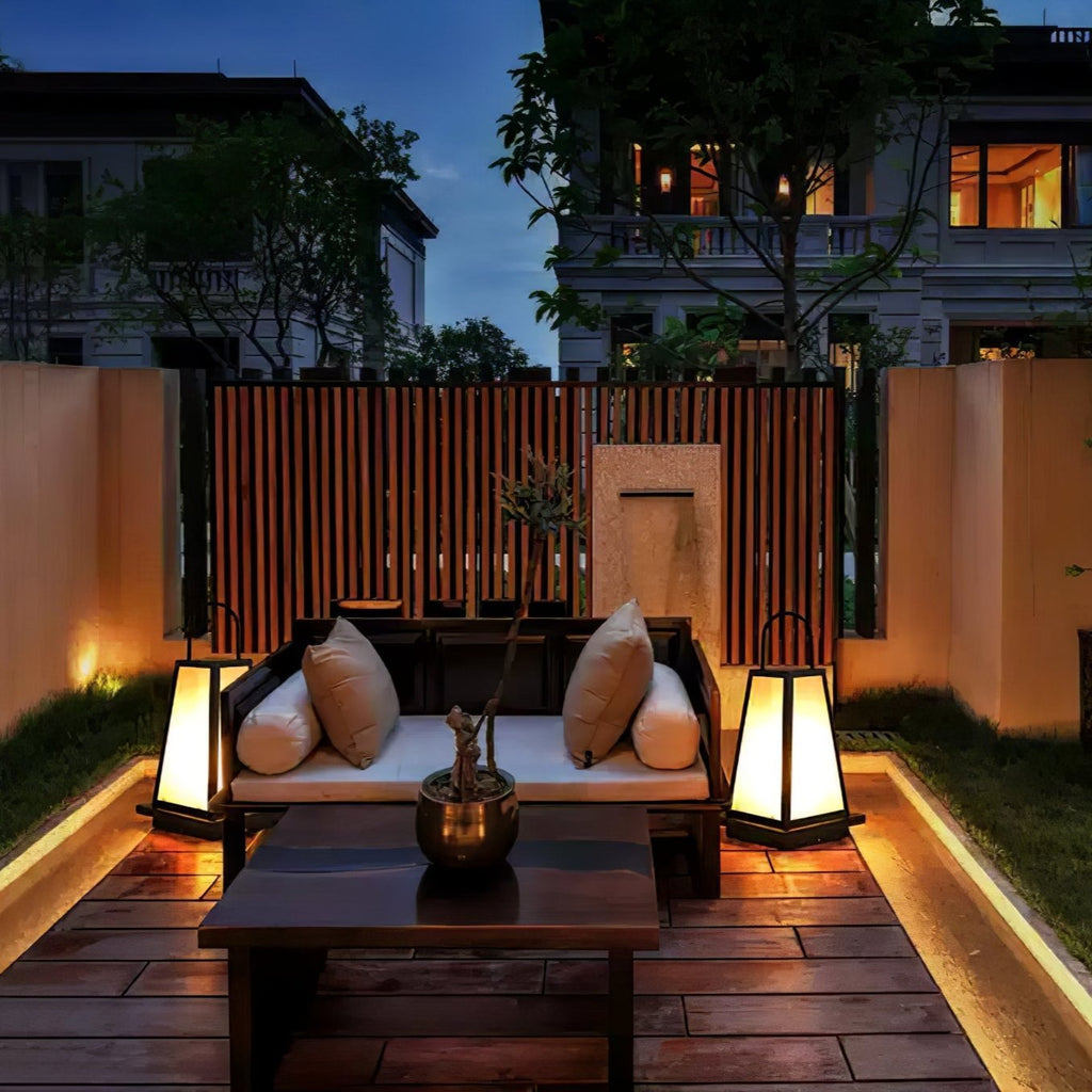 Roam Lantern Solar Exterior lamp Outdoor Lamp