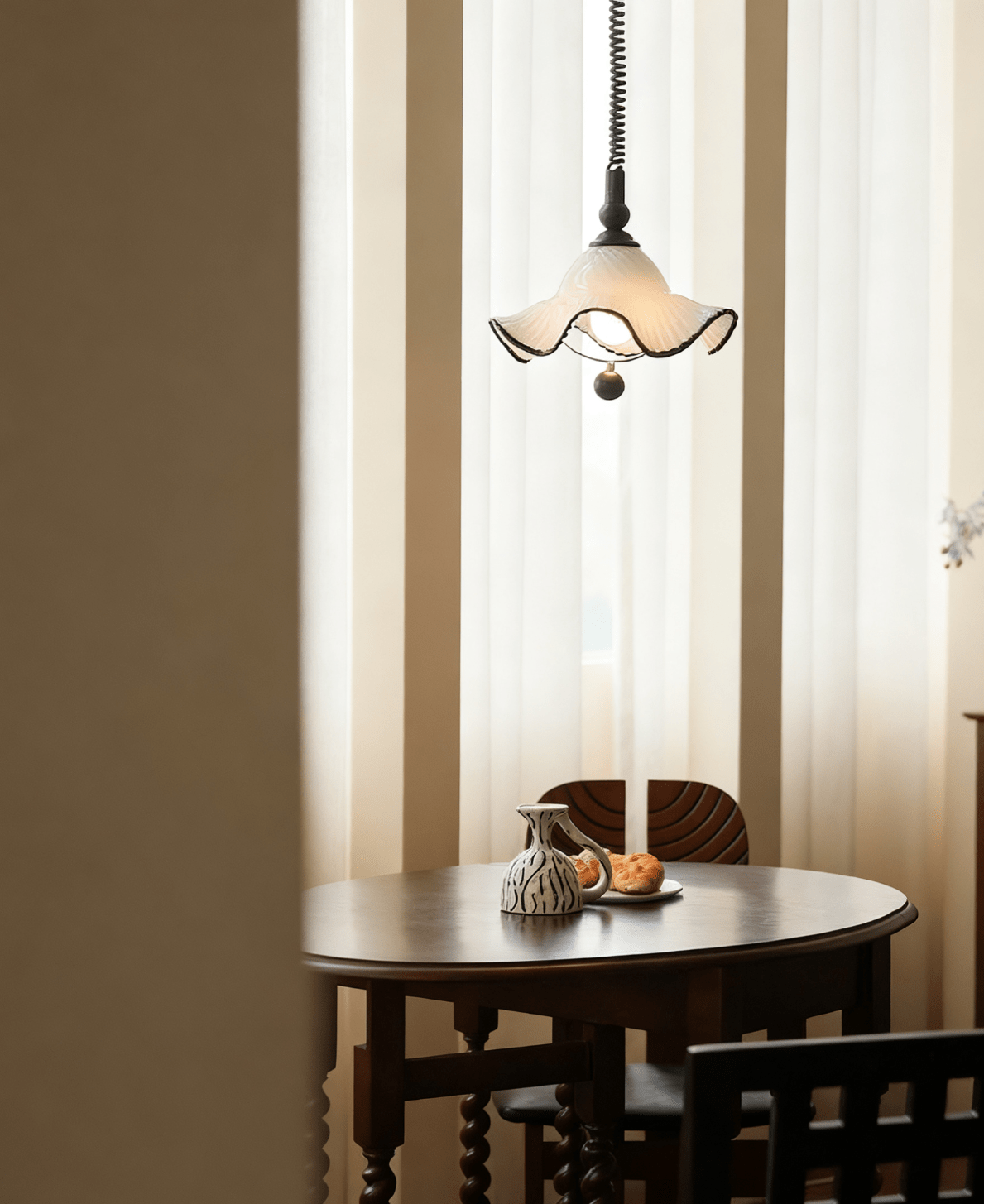 Ruffled Shade Pendant Lamp