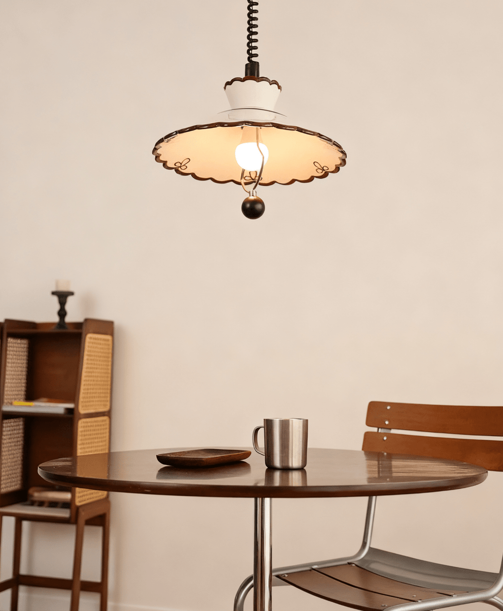 Scalloped Edge Pendant Lamp