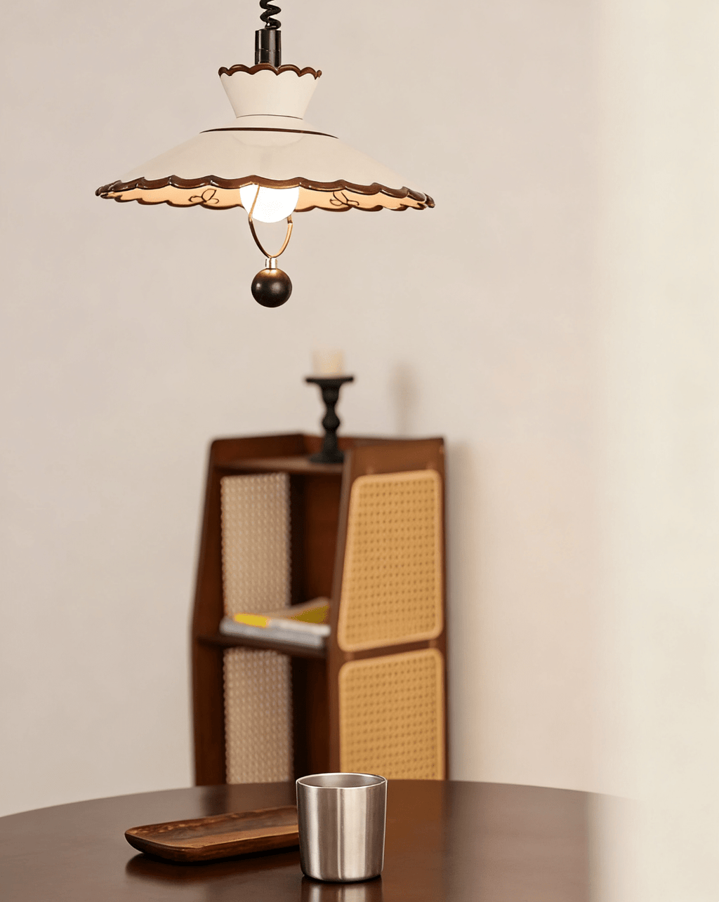 Scalloped Edge Pendant Lamp