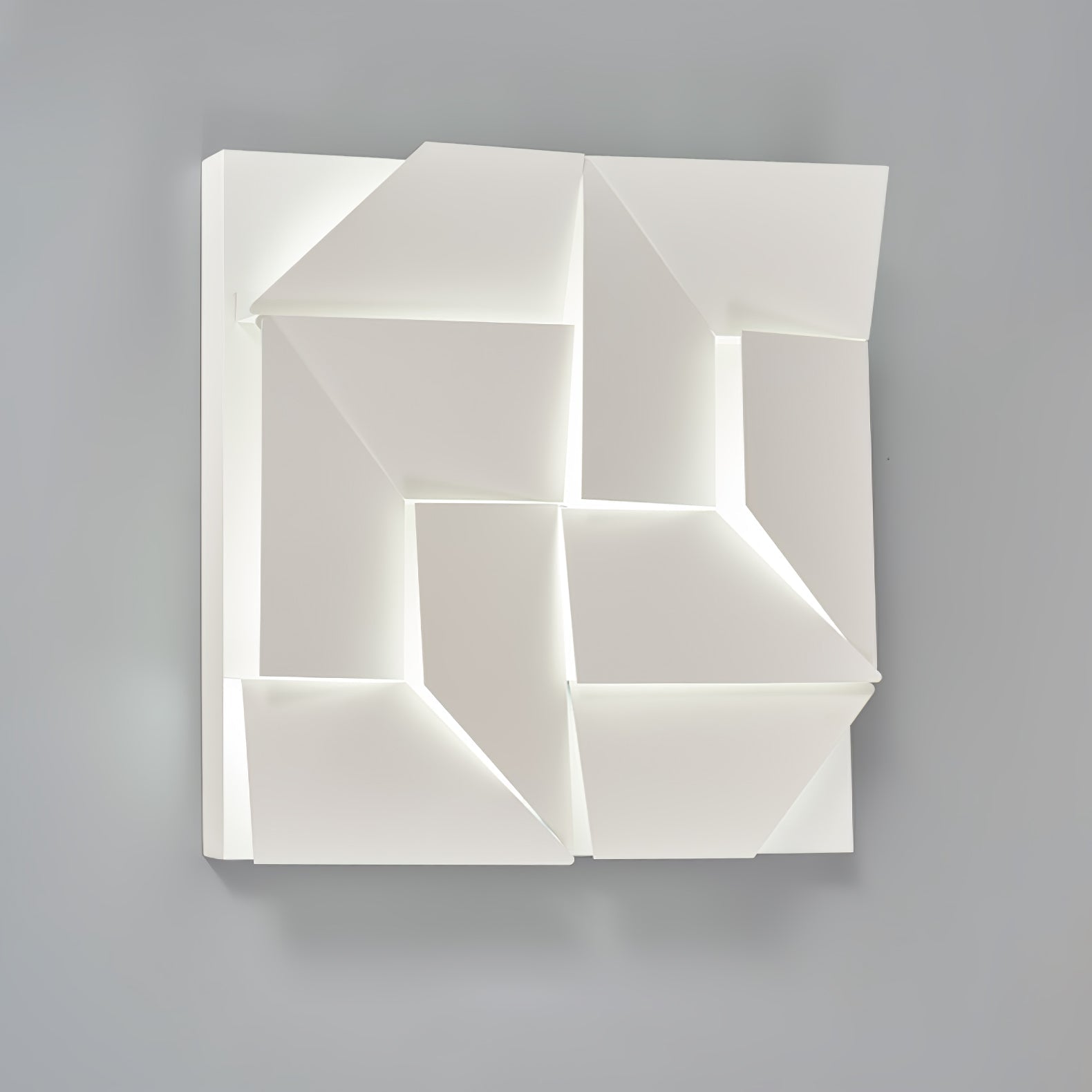 Shadows Grand Wall-mounted light Sconce