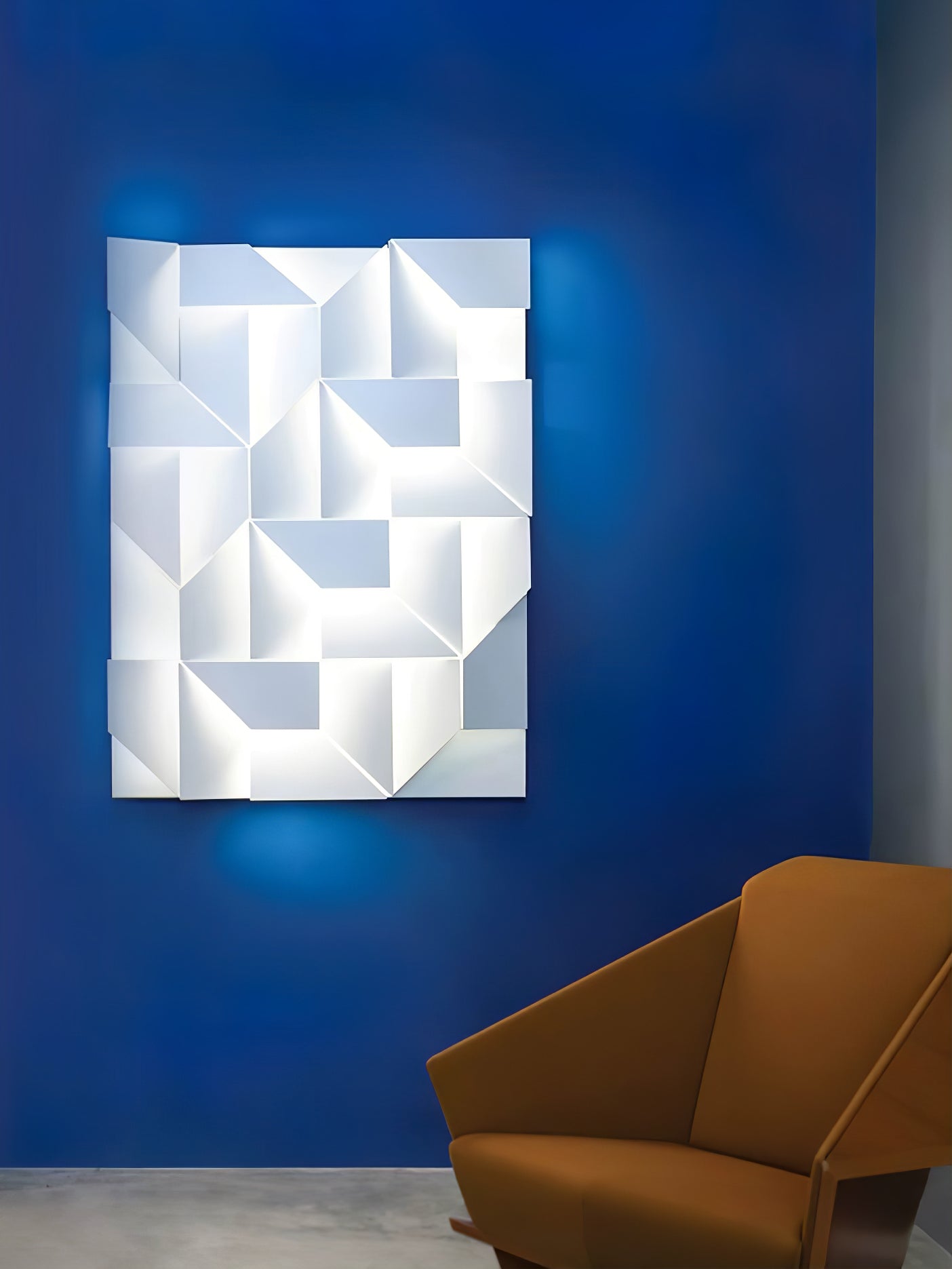 Shadows Grand Plug-in Sconce