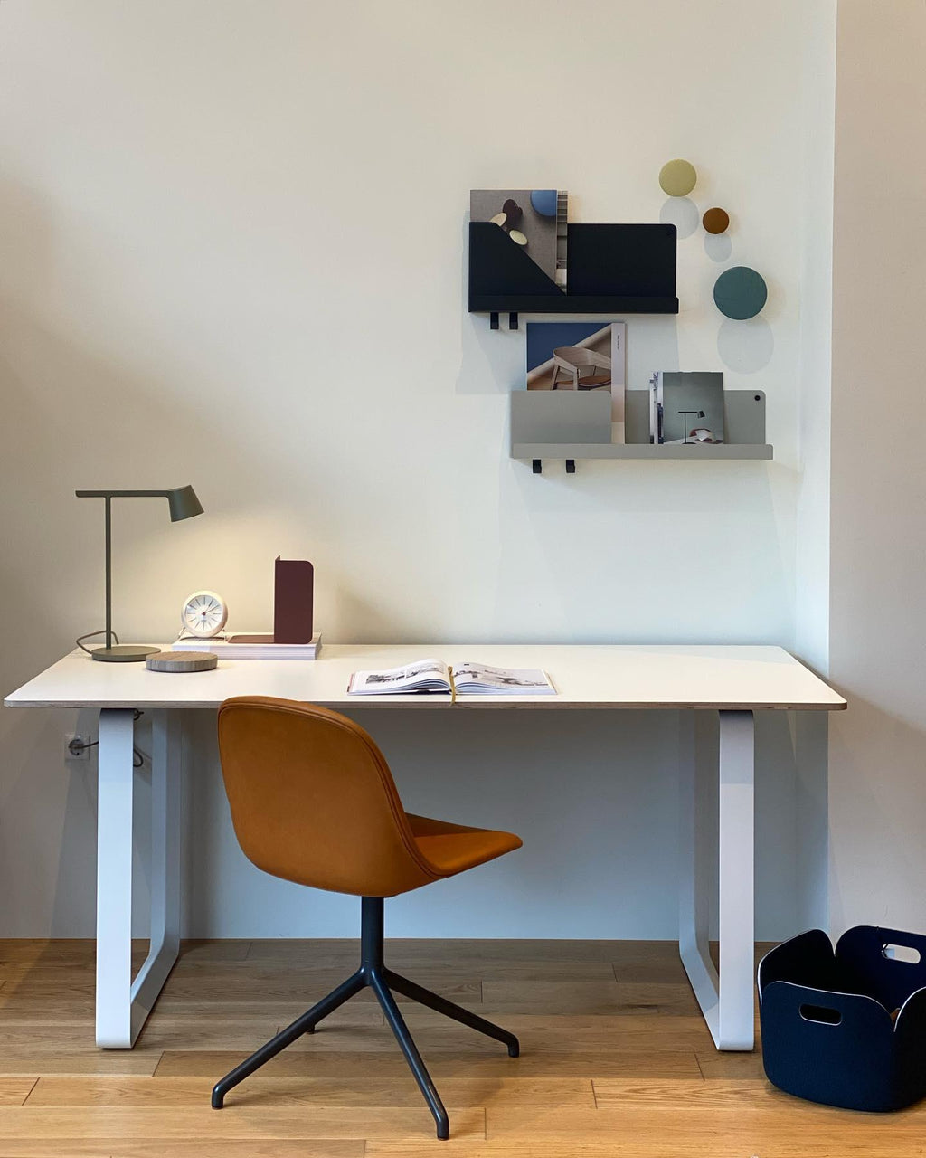 Tip Bedside lamp Table Lamp