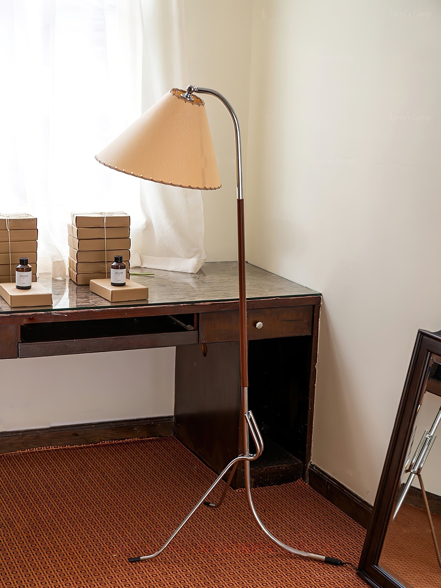 Tripod Arc Floor-standing Lamp Floor Lamp