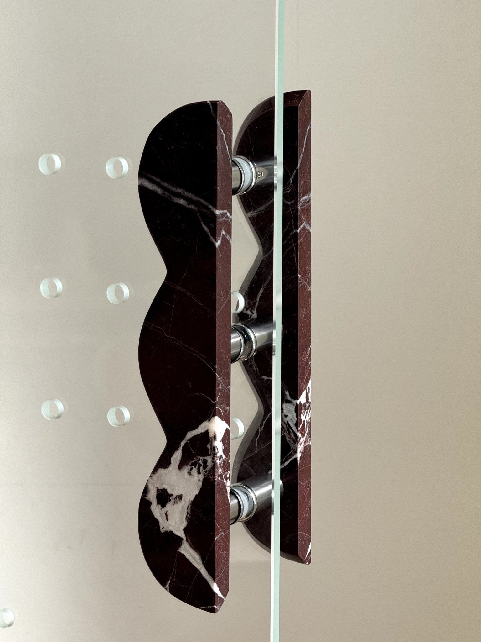 Twin-Curve Pull Handle