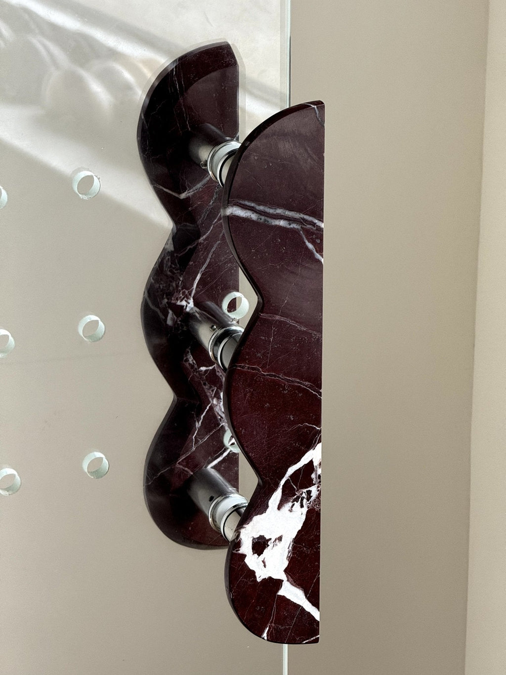 Twin-Curve Pull Handle