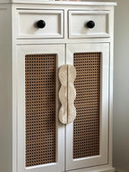 Twin-Curve Pull Handle
