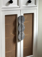 Twin-Curve Pull Handle