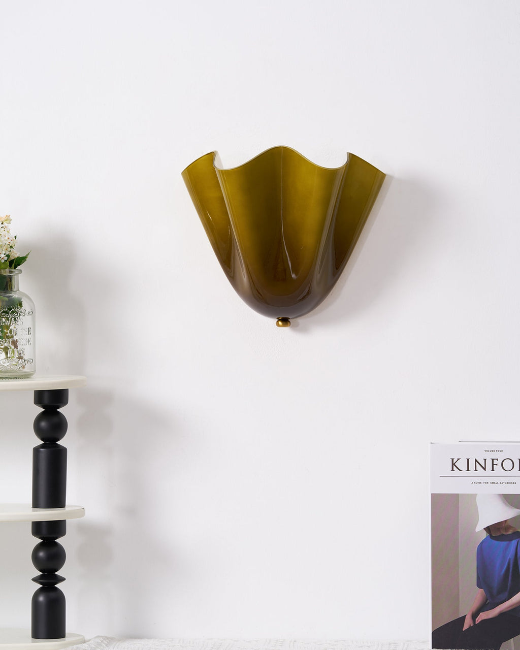 Petalia Wall Light