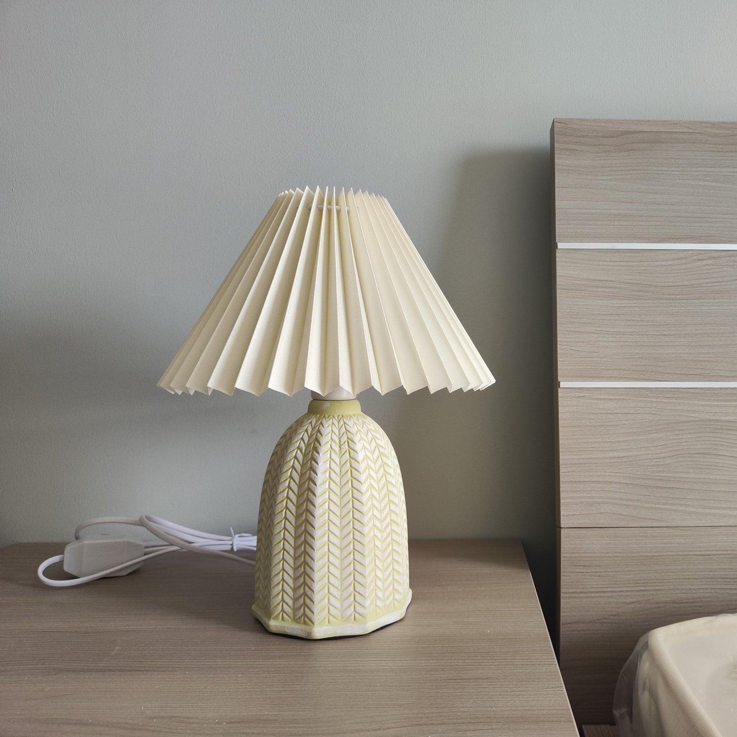 Vintage Pleated Task lamp Table Lamp