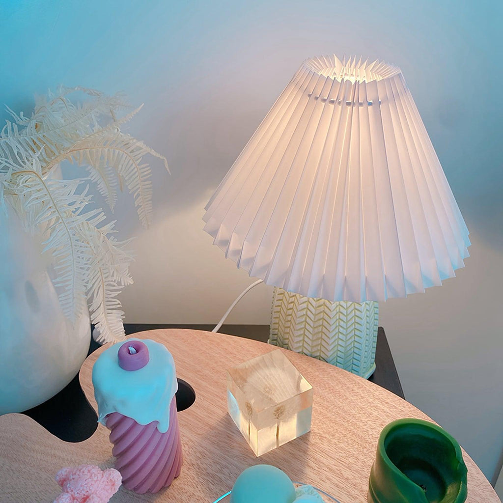 Vintage Pleated Task lamp Table Lamp