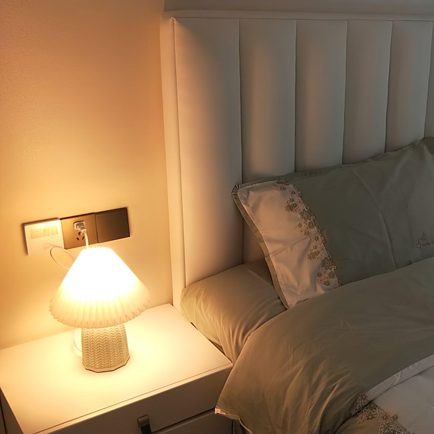 Vintage Pleated Task lamp Table Lamp