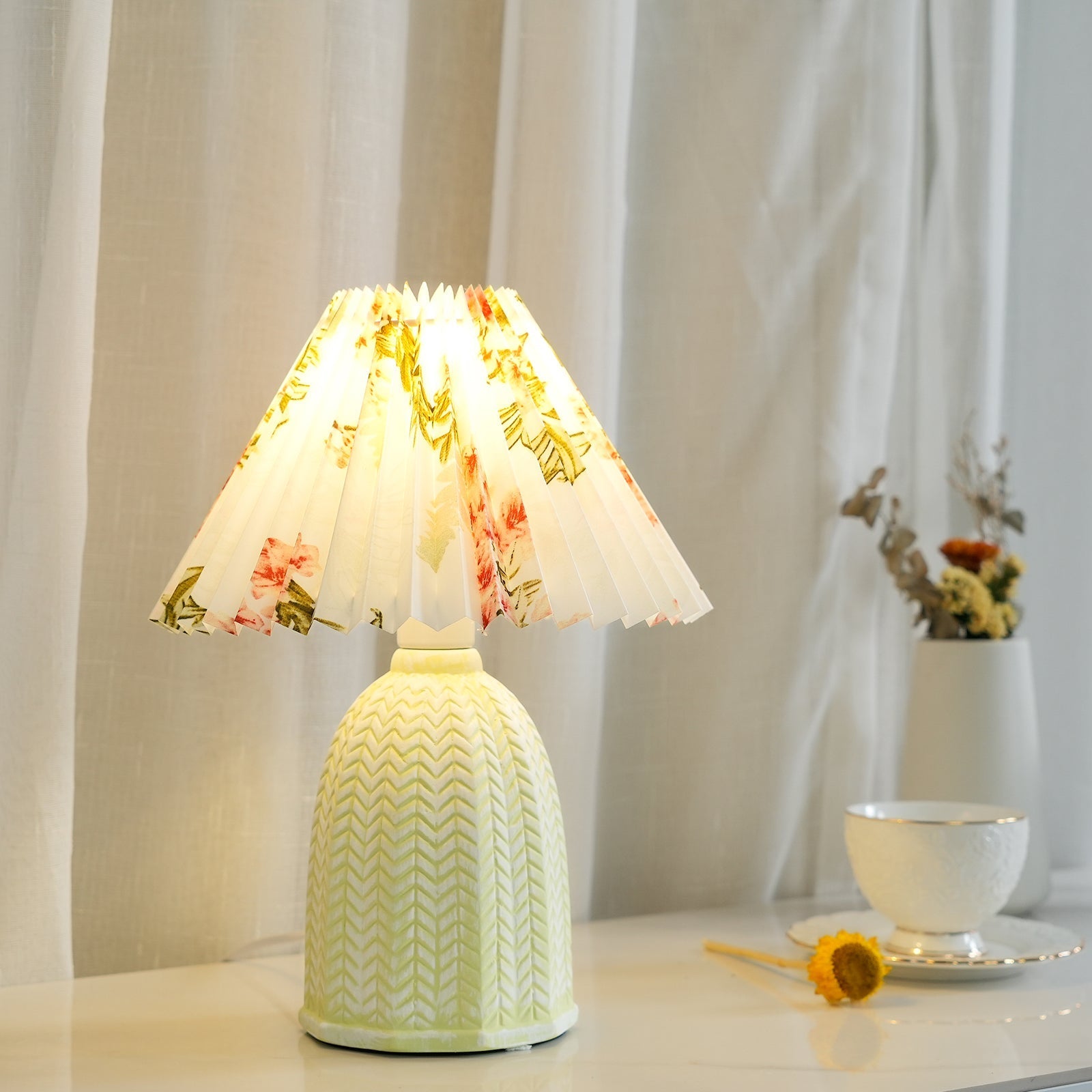 Vintage Pleated Task lamp Table Lamp