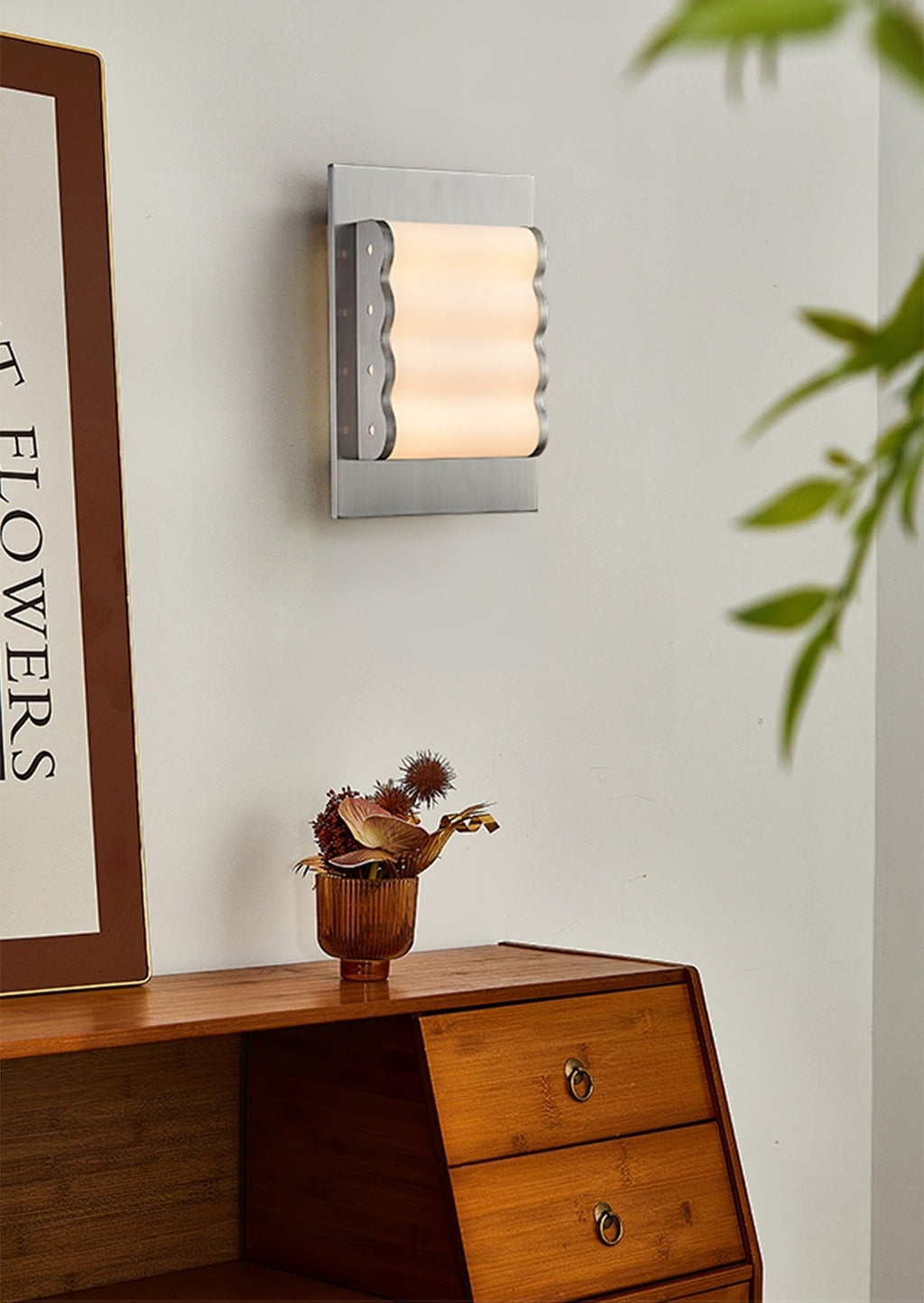 Wavelet Wall Lamp