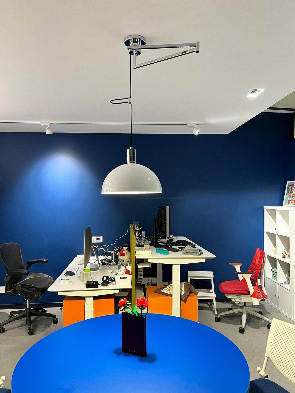 Calvero Adjustable Pendant Lamp